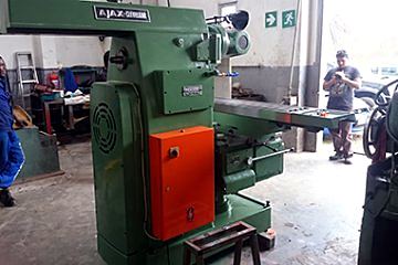 Reconditioned Ajax milling machine with new control box